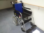 介助式車椅子の写真